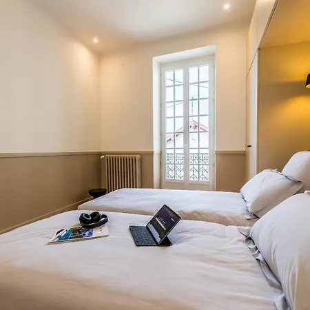 Casa de Férias Margot Keyweek Townhouse With Terrace And Jacuzzi Close To Beaches Biarritz