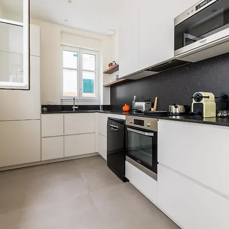 Margot Keyweek Townhouse With Terrace And Jacuzzi Close To Beaches Vakantiehuis *
