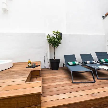 Hébergement de vacances Margot Keyweek Townhouse With Terrace And Jacuzzi Close To Beaches